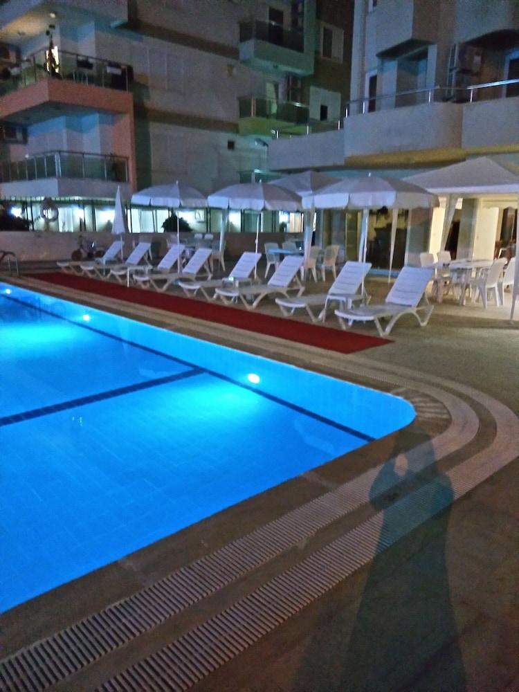 Mikado Hotel Mahmutlar Exteriör bild